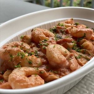 自家製ニョッキ 海老とキノコのトマトクリームソース