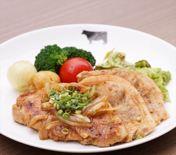 沖縄やんばる豚のジンジャーソテー弁当（スープ付き）