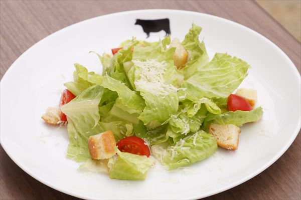 ロメインレタスのシーザーサラダ