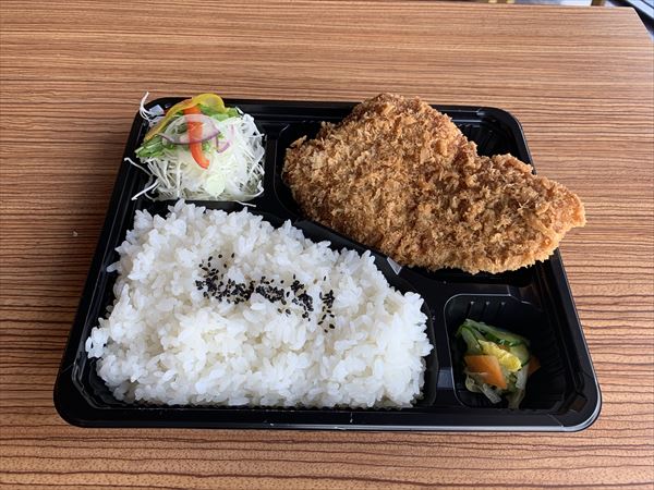 ロースカツ弁当