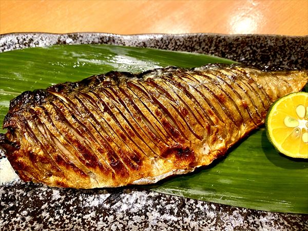 北海道産サバ一夜干し炭火焼