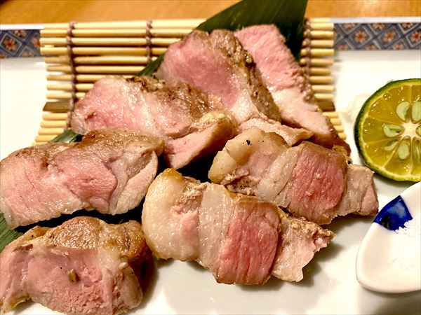 紅豚の炭火焼き